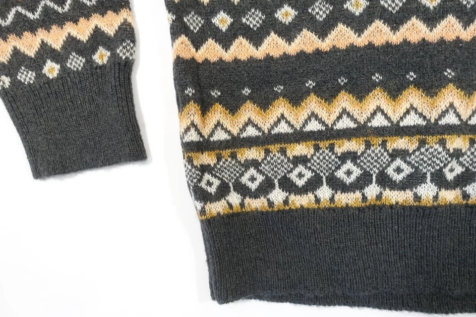 VOLCOM GEO PRINT BLACK PINK XS KNIT NOT FAIRISLE SWEATER WOMENS NEW - Image 2 of 4