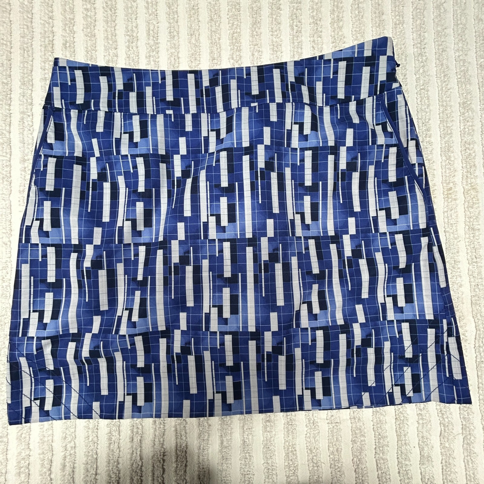 Foto 1 di 8