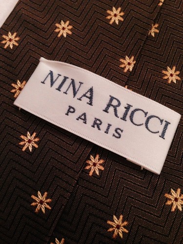 100% silk Hand made Nina Ricci Paris tie - Picture 4 of 6