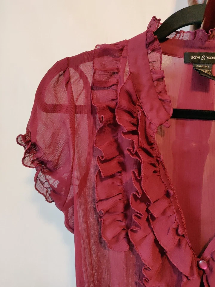 Sam & Max feminino L transparente top roxo gola V com babados SS parte inferior com faixas em excelente estado usado - Imagem 3 de 4