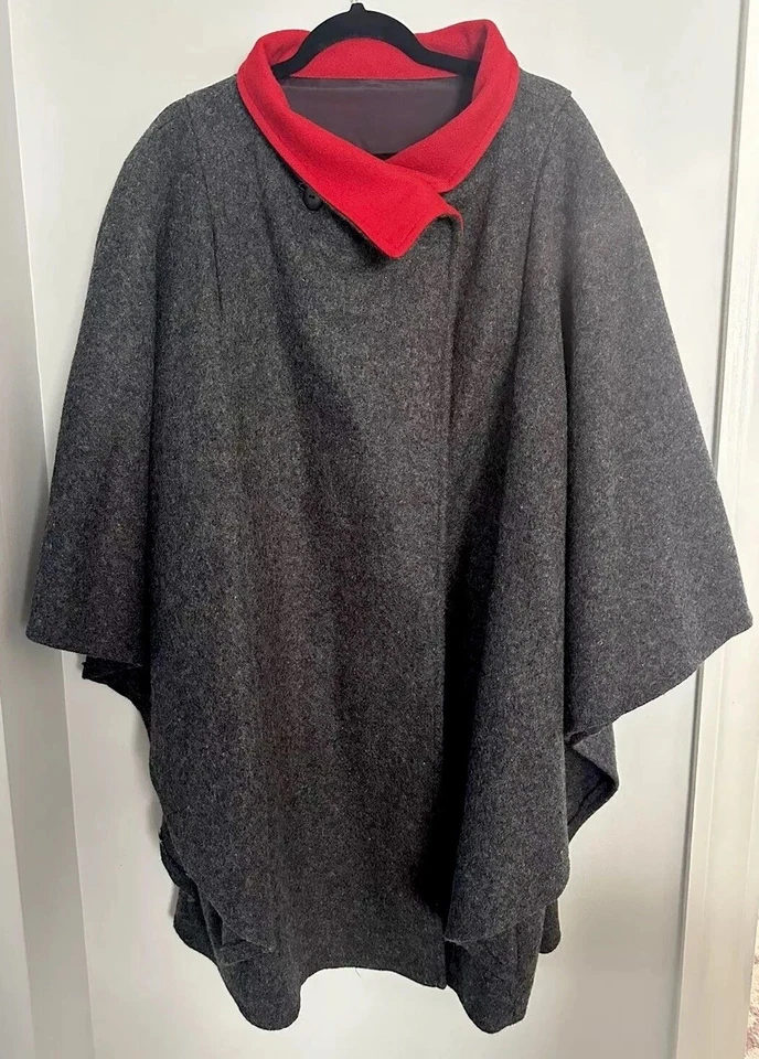Vintage Wool Woman’s Cape Lined Coat Pockets Buttons Gray / Red L/XL - Image 3 of 4
