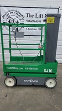 2018 SKYJACK SJ-16 VERTICAL MAST LIFT