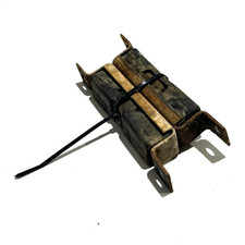 1988-1998 GMC/CHEVY GMT-400 TORSION BAR CROSSMEMBER MOUNT BRACKETS USED OEM