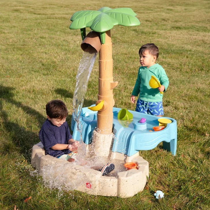 Step2 Tropical Splash Water Park Auto Filling and Spilling Coconut Play Set