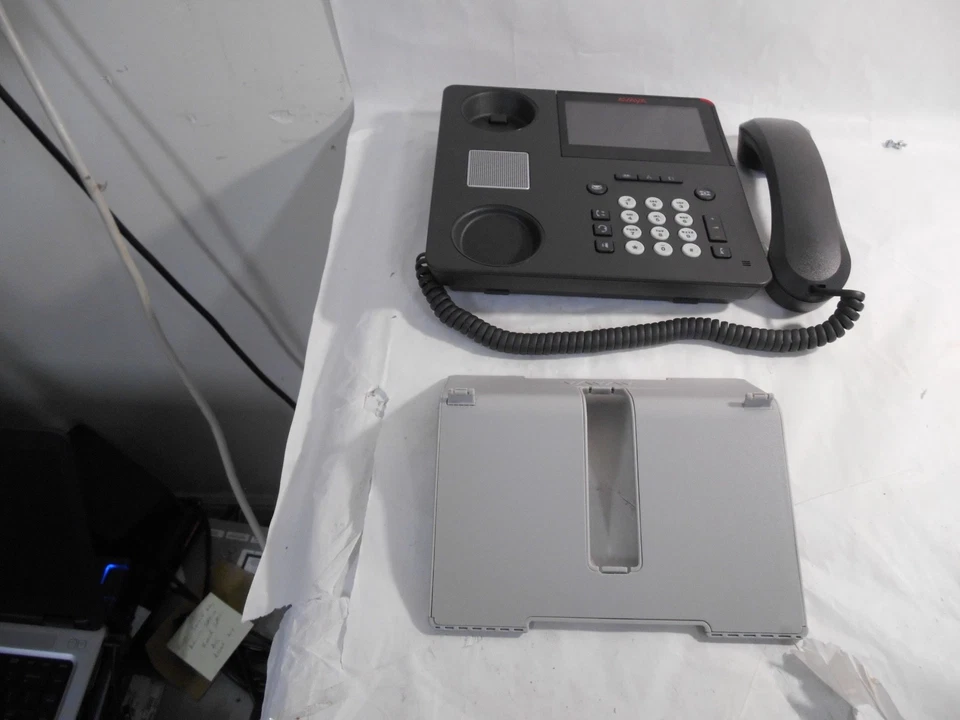 Telefone de escritório VoIP digital Avaya 9641GS com suporte 700505992 (lote de 12) - Imagem 4 de 4
