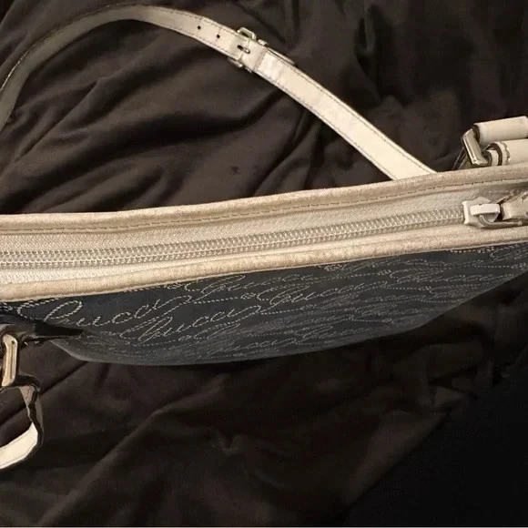 Vintage Gucci Crossbody Bag – Denim, Medium Size, Gold Zip, Monogram Scribe - Image 3 of 4