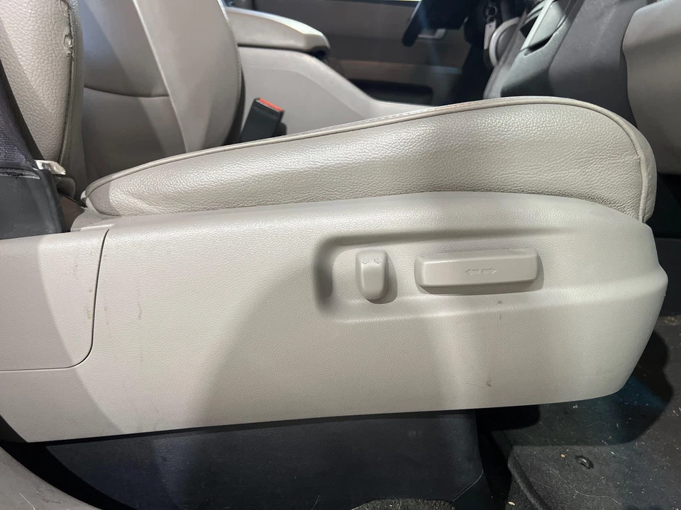 2013 - 2015 Honda Pilot Passenger RH Right Gray Leather Power Seat - Изображение 2 из 4
