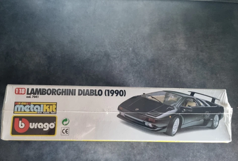 BBURAGO 7041 LAMBORGHINI DIABLO 1990 1:18 Metal Kit - SIGILLATO Scocca Grezza - Immagine 3 di 4
