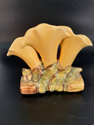 Vintage McCoy Pottery MCM Triple Calla Lily Vase, Yellow and Green, 7''T