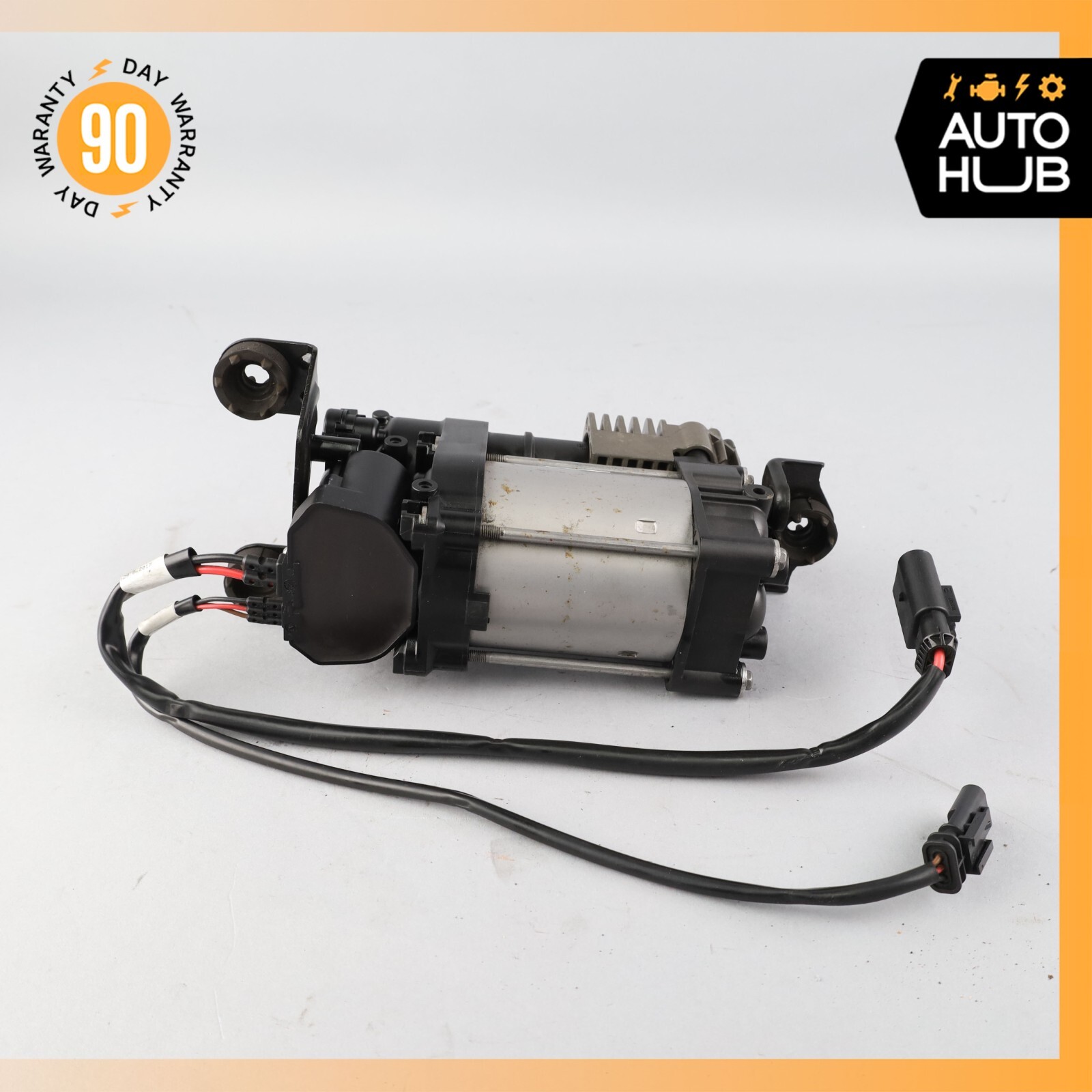 17-24 Maserati Levante M161 Airmatic Air Suspension Compressor Pump OEM 73k