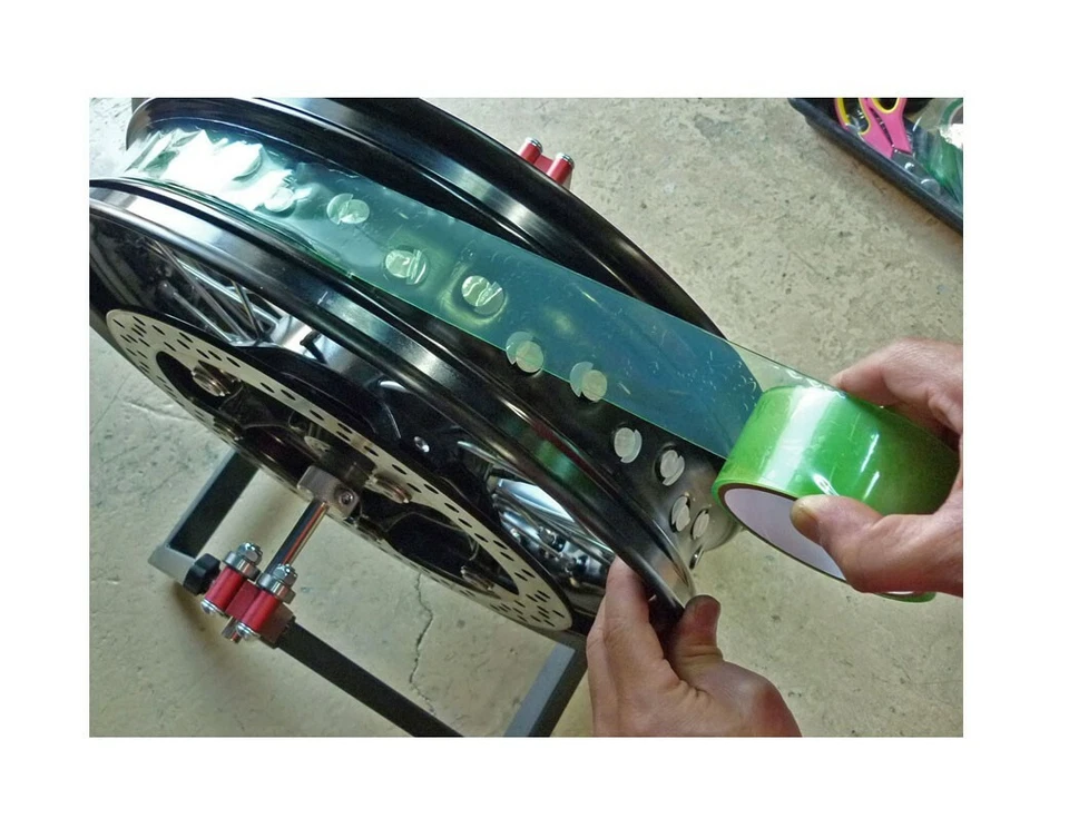 Triumph Street Scrambler Kit Tubeless Trasero 17×4.25 MT OUTEX R-SS425 Foto 2 de 4