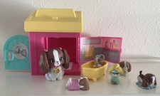 Little Live Pets Mama Surprise Families Spaniel Doghouse Playset