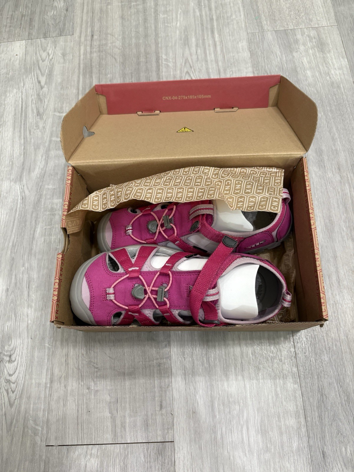 Sandali Keen Girls Seacamp II CNX Youth 6 rosa acqua nuovi con scatola