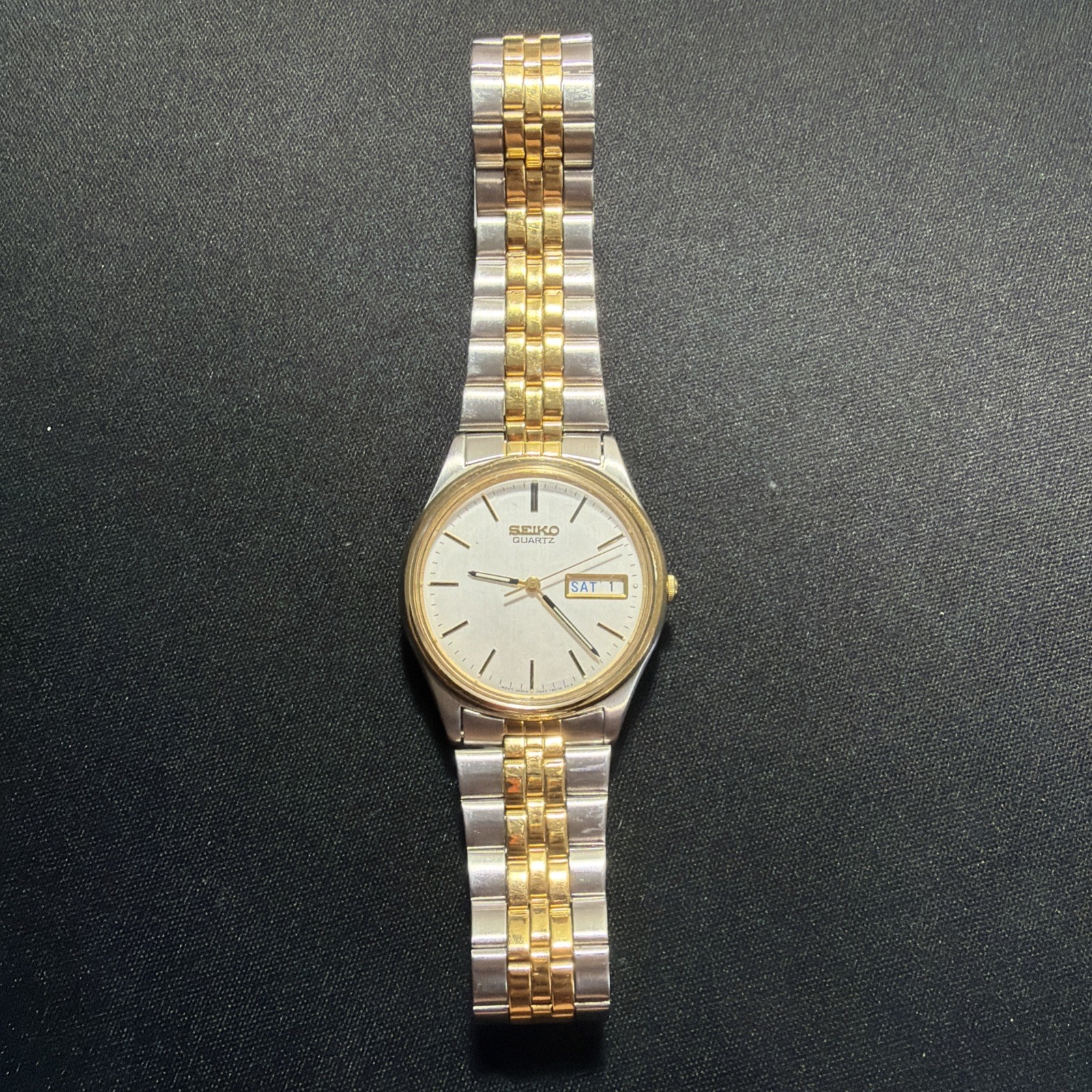 vintage-seiko-men-s-day-date-watch-gold-silver-two-to-gem