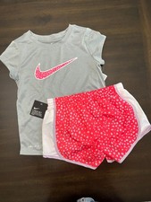 Nike Girls 2 Piece Dri-FIT Set Gray Tee and Coral Polka dot Shorts Size 5-6 NWT