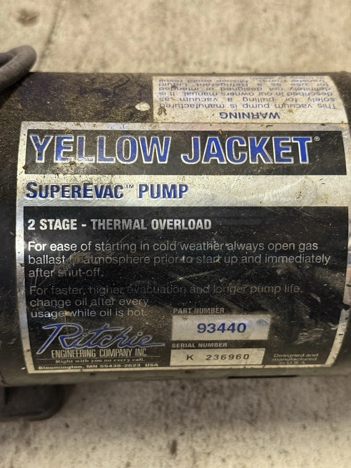 Bomba SuperEvac Yellow Jacket 93440 para amoníaco 4CFM funciona bien Foto 2 de 4