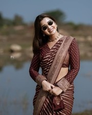 Indian Banarasi Silk Saree Wedding Wear Zari Women Traditional Sari With Blouse