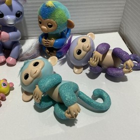 Lot Fingerlings Monkeys, Unicorn, Pandas & More &ndash; WowWee Interactive