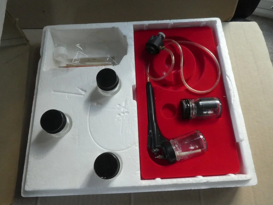 Humbrol Vintage Airbrush Set for Modellers Boxed Art Craft Spray Kit - Image 2 of 4