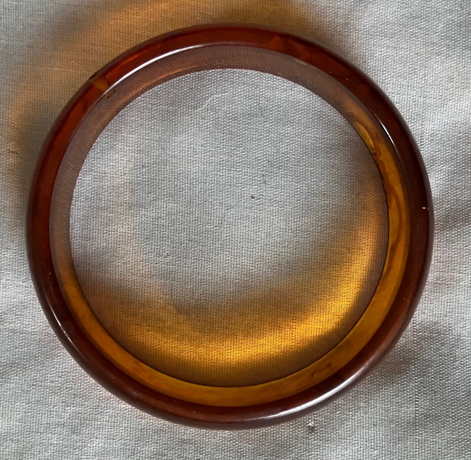 Wide Tortoise Shell? Bakelite Bracelet tested - image 4