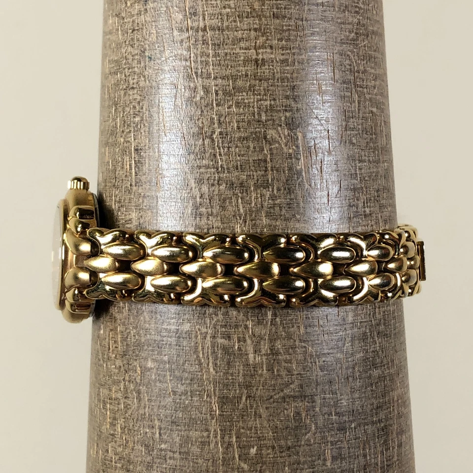 Reloj de cuarzo Caravelle by Bulova para mujer 44P07 con detalles de diamantes tono dorado 5 3/4" Foto 3 de 4