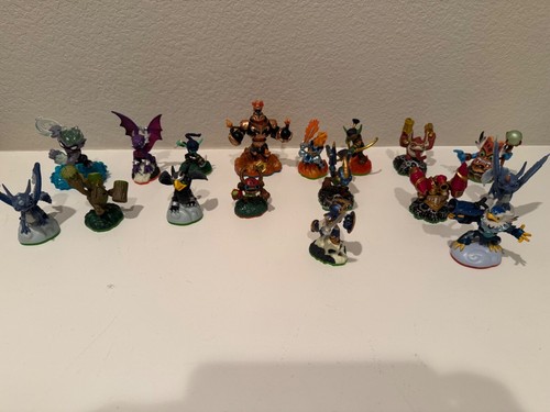 Lot Of 17 Skylanders with Giants Storage Carrying Case Trap Team ...