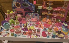 LPS MIXED LOT. WITH 14 PETS  HOUSE  ACCESSORIES.