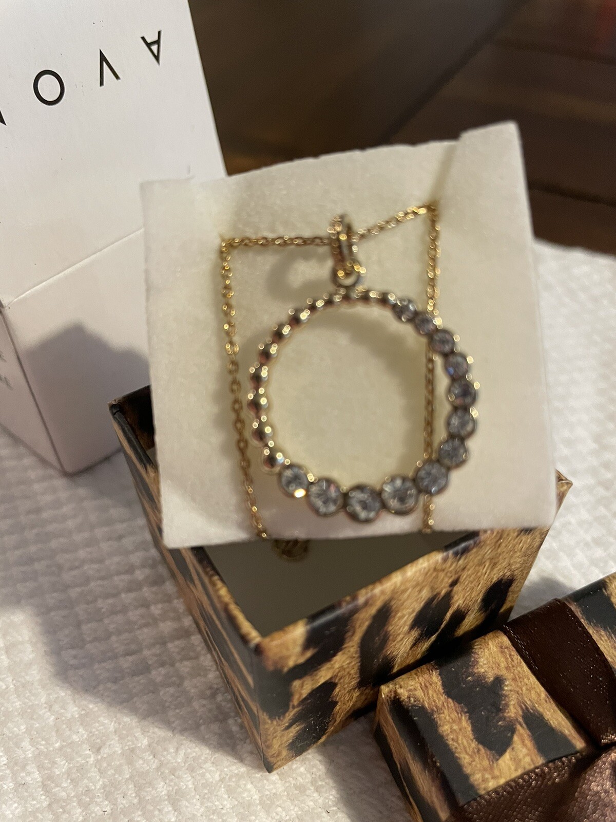 Avon Circle Necklace in Leopard Print Box | eBay