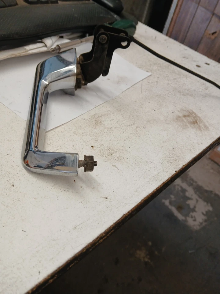 69 FORD TORINO GT CONV MANIJA DE PUERTA EXTERIOR DERECHA CROMADA OEM Foto 2 de 4