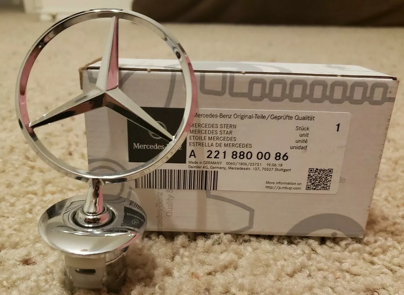 NEW GENUINE OEM MERCEDES-BENZ ALL CHROME HOOD STAR #A 221 880 00  