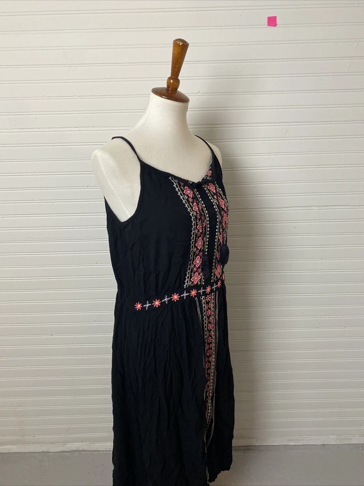 MAXI VESTIDO JUSTICIA NEGRO GEOMÉTRICO RAYÓN ESPAG CORREAS BORDADO CORPIÑO 18 Foto 4 de 4