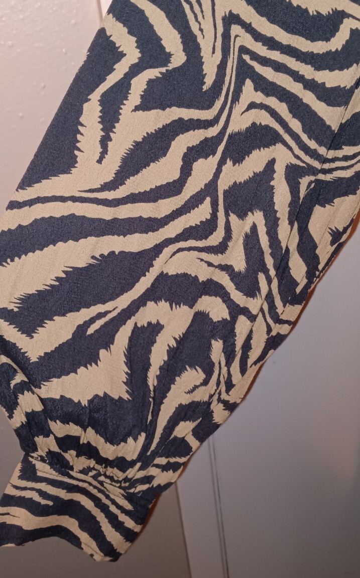 GANNI Animal Print Wrap Dress Sz 38 US 8 EUC - image 3