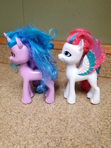 Figure My Little Pony Izzy Moonbow e Zip Storm una nuova generazione splendente ottime condizioni - Foto 3 di 9