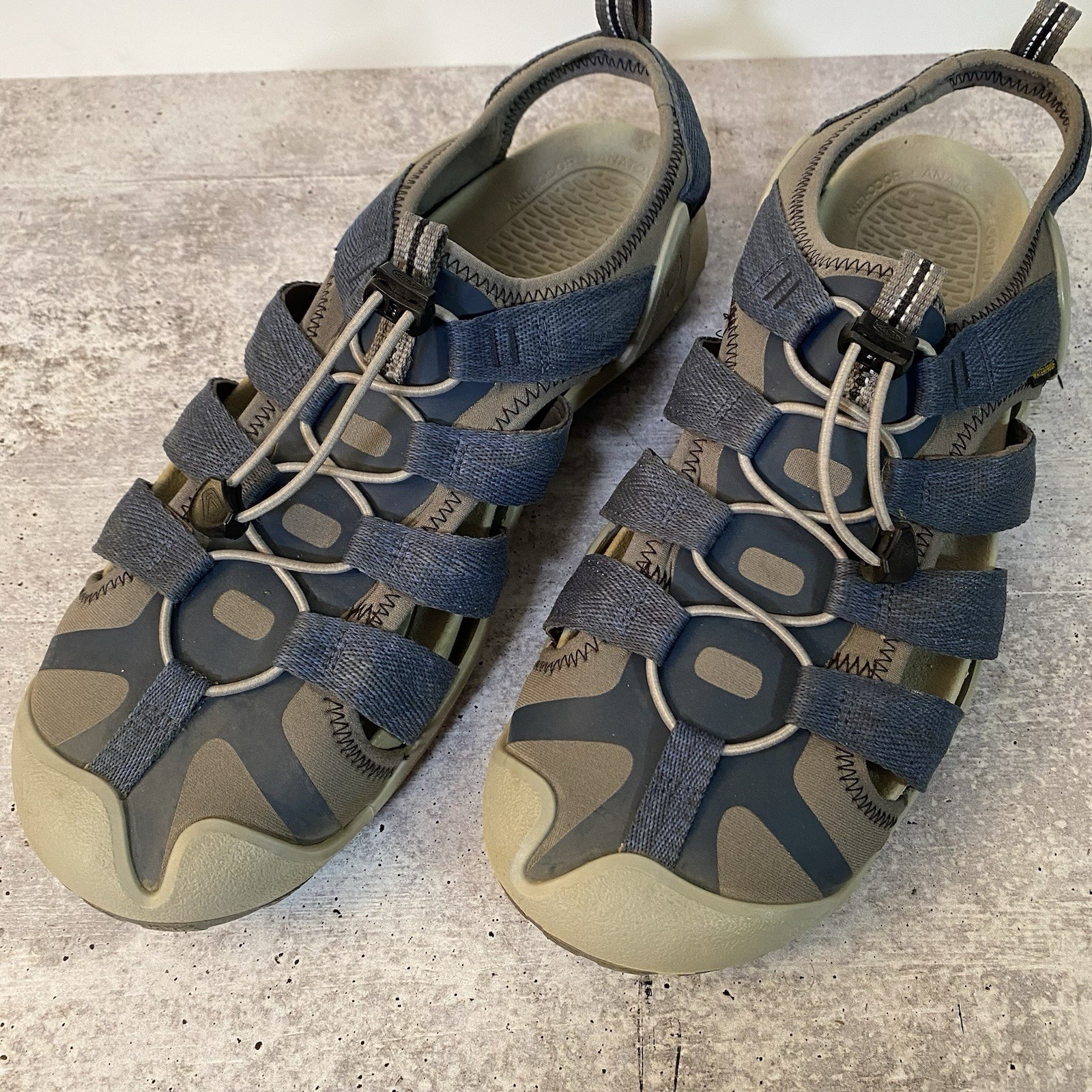 Sandali Keen CNX da uomo taglia 14 grigi scarpe da trekking acqua contorno arco comfort 102497