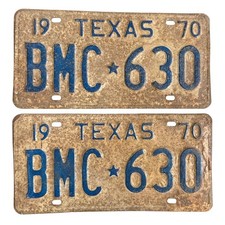 TEXAS PAIR 1970 BMC 630 LICENSE PLATES RUSTIC SHABBY CHIC ~ McLENNAN COUNTY