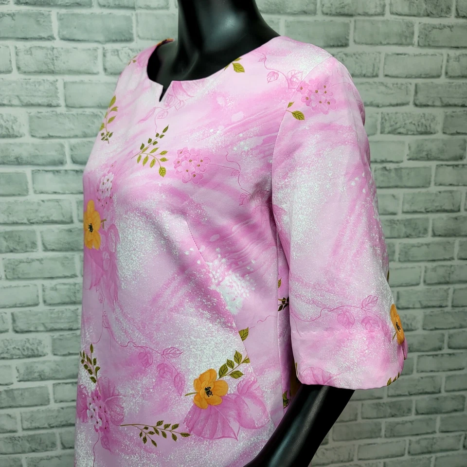 Vintage 70s 80s Made in Hawaii Tropical Floral Pink Muumuu Maxi Dress Tiki Luau - Image 4 of 4