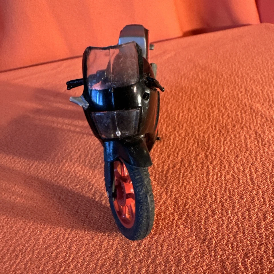 Moto Kawasaki miniatura vintage rara Foto 3 de 4