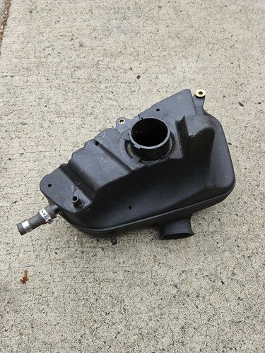 17-19 VESPA SPRINT 150 AIRBOX AIRFILTER AIR BOX ASSEMBLY