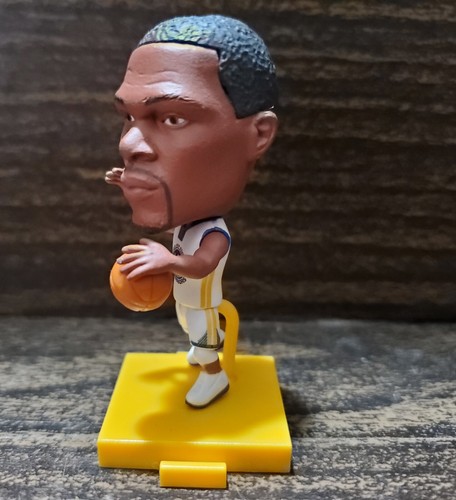 Kevin Durant Golden State Warriors 3" Miniature Figure w Stand Great Detail - Picture 3 of 6
