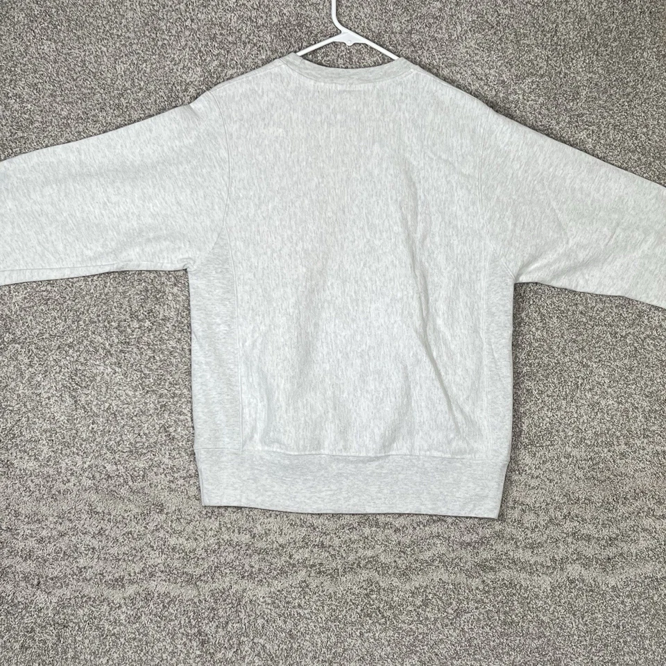 Champion, UCLA Sudadera Tejido Inverso Para Hombres Pequeña Gris Envejecido Cuello Redondo Años 90 Foto 2 de 4