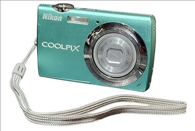 Nikon COOLPIX S220 3X Optical Zoom Digital Compact Camera Aqua Green English