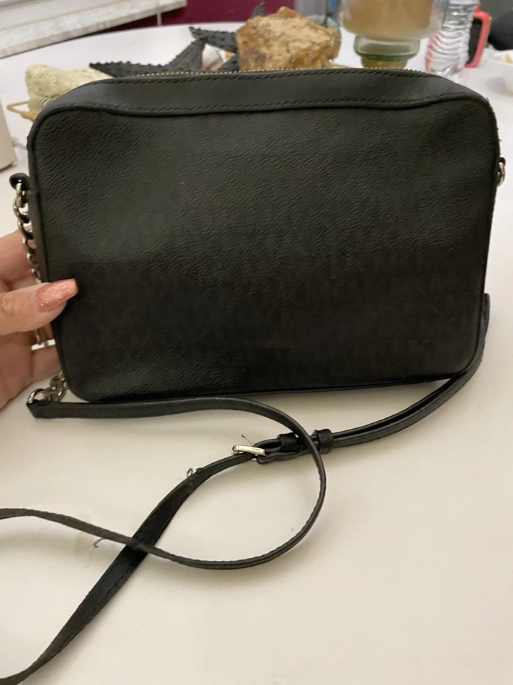 Michael Kors Jet Set Medium Black Cross Body - Image 3 of 4