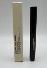 VICTORIA BECKHAM By Augustinus Bader The Concealer Pen ~ R2 ~ 2.4mL / .08 Fl Oz