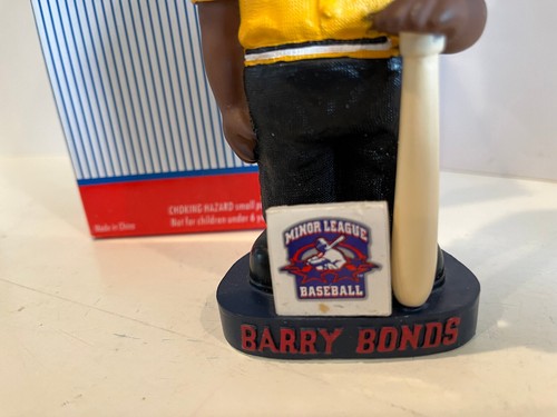 #3825/5000 ~ Barry Bonds WE ARE FAMILY ~ OLD SKOOL Pittsburgh Pirates Bobblehead - Picture 2 of 4