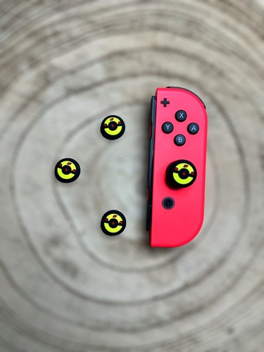 🍀 Pokemon Pokeball Design Joystick JoyCon Kappe Schutz Nintendo Switch 4 Stück - Bild 2 von 2
