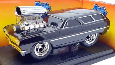 Muscle Machines 1/18 Scale Model 71165 - 1965 Chevrolet  display picture 3