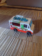 Food Truck Hot Wheels Mattel Quick Bite Sushi White & Red Diecast  Loose. B31