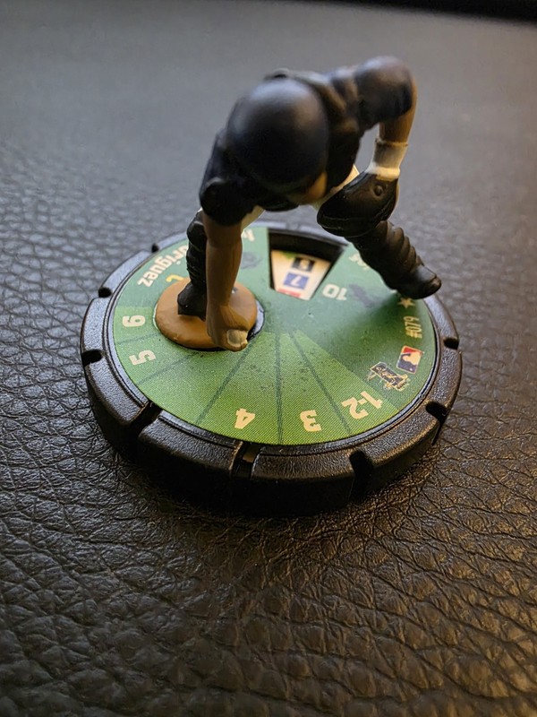 MLB SportsClix – Ivan Rodriguez #079 – Black Base – WizKids Miniature