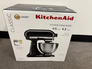 KitchenAid Classic Series K455 4.5 Quart Tilt-Head Stand Mixer - black