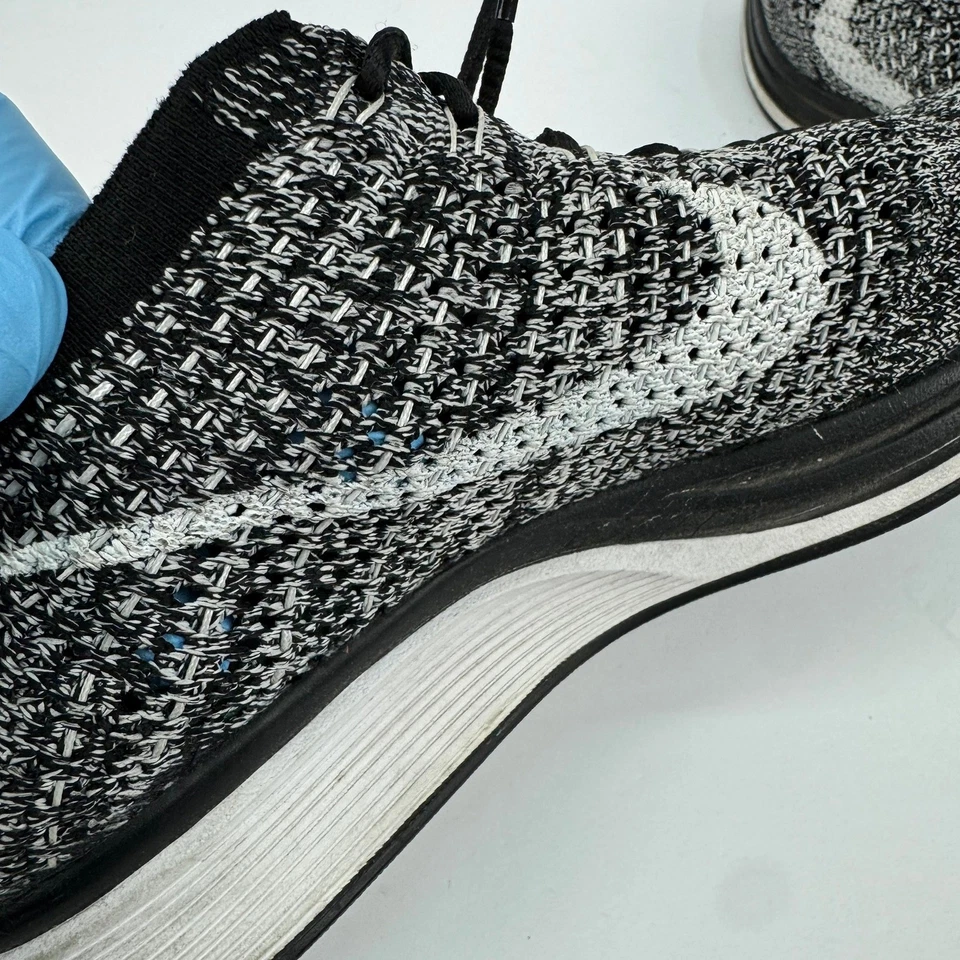 Nike Flyknit Zapatos de Corredor Para Mujer Talla 7.5 Negro Blanco Oreo De Colección Correr Atlético Foto 3 de 4